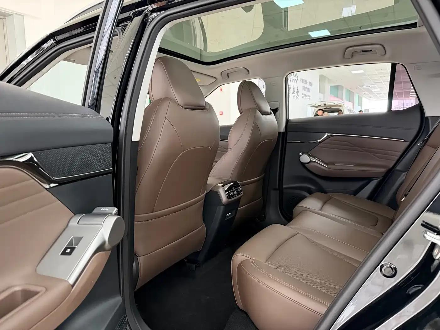 Trumpchi GS4 2024 MAX 1.5T Flagship Edition — миниатюра 8