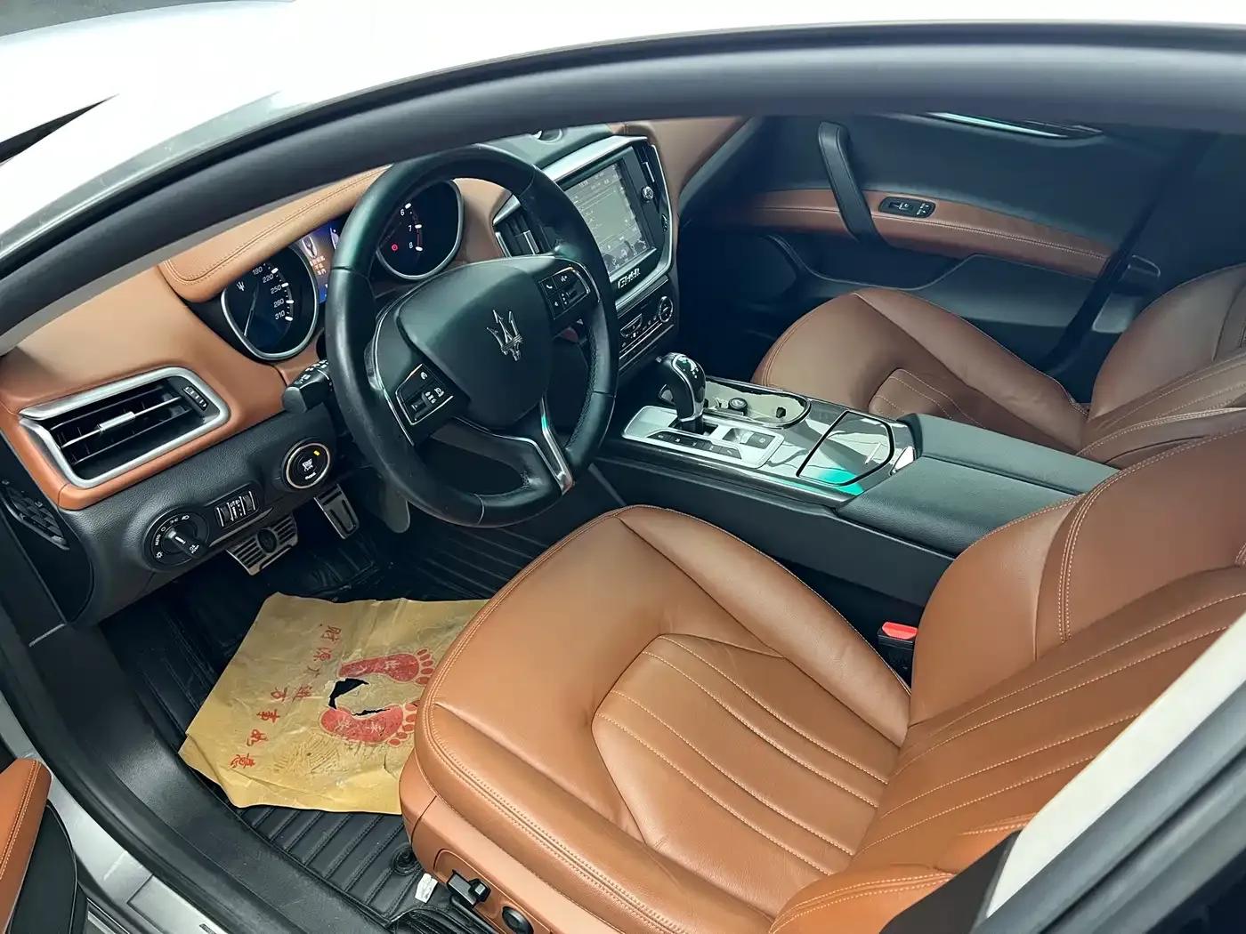 2014 Ghibli 3.0T Standard Edition — миниатюра 2