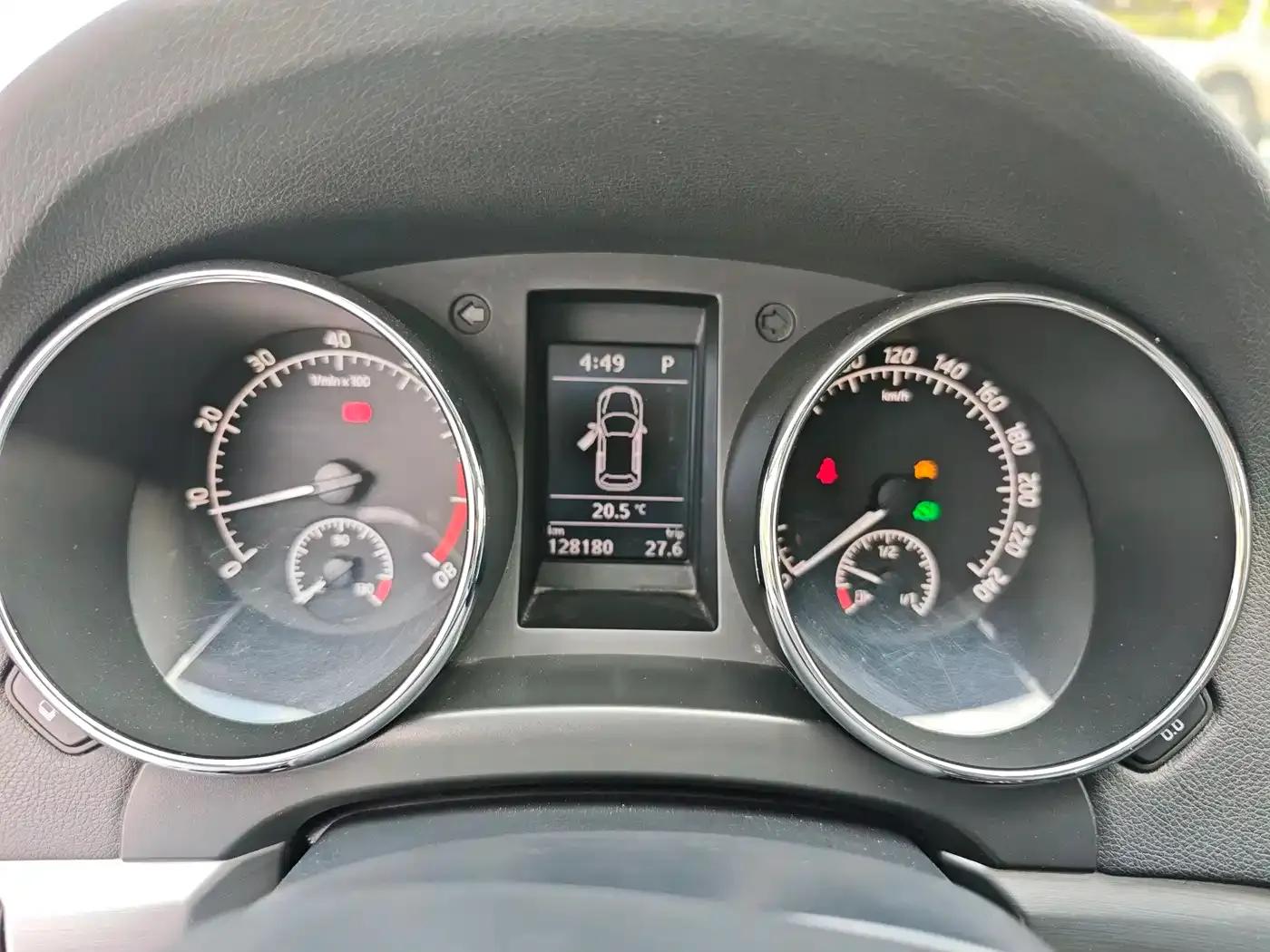 Yeti 2014 1.8TSI DSG Polar Edition — миниатюра 5