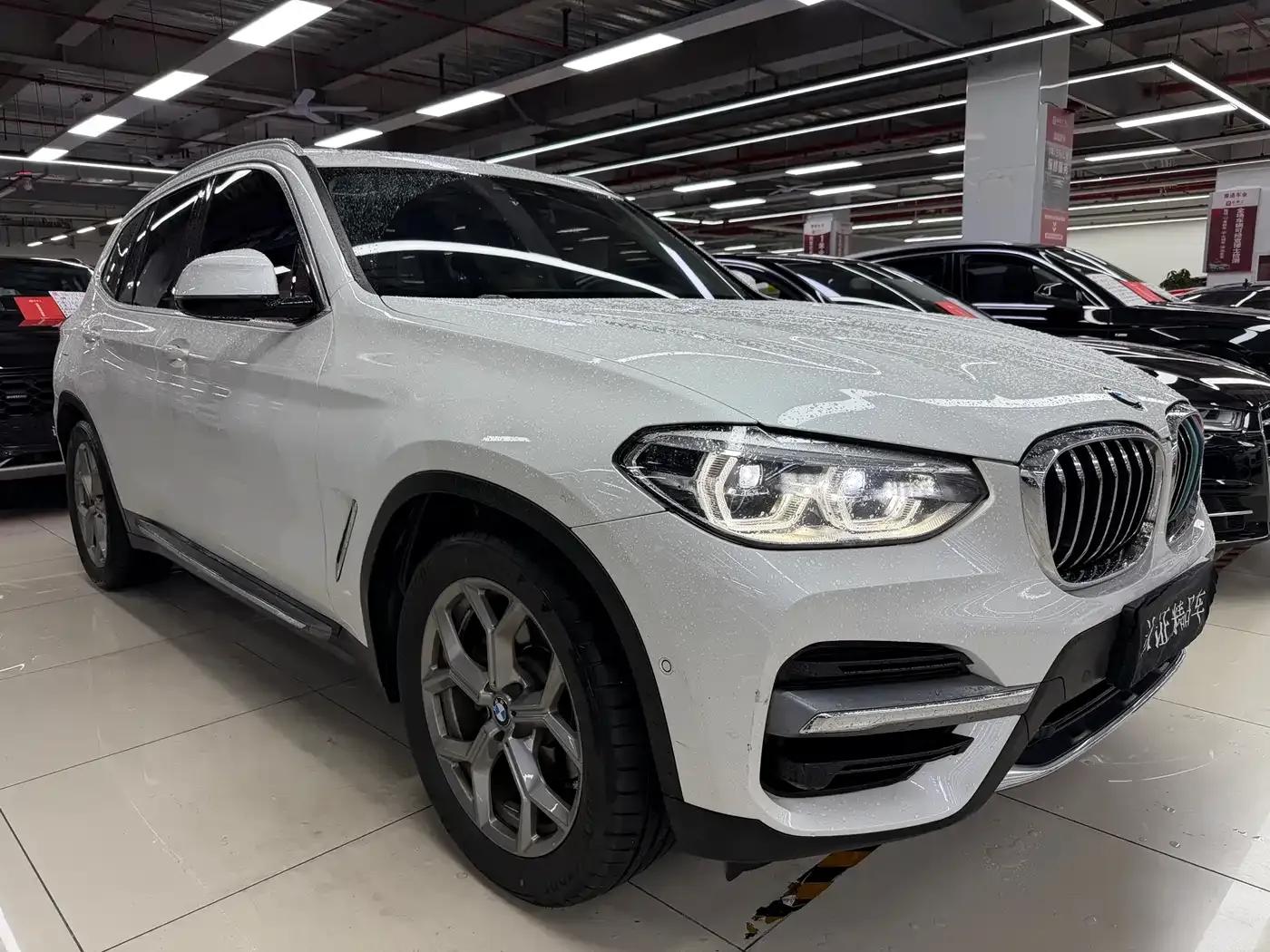 BMW X3 2021 xDrive28i Luxury Package — миниатюра 3