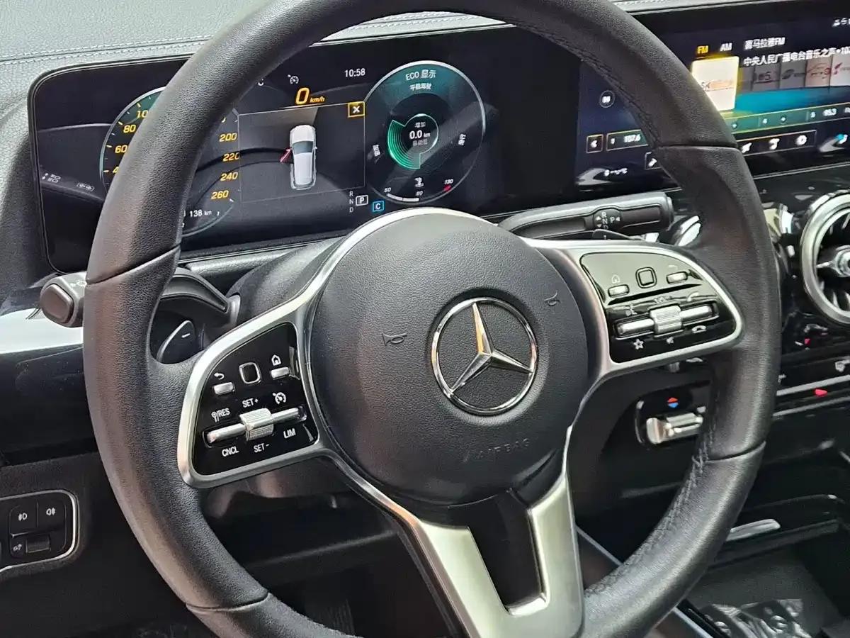2020 Mercedes-Benz GLA 200 — миниатюра 3