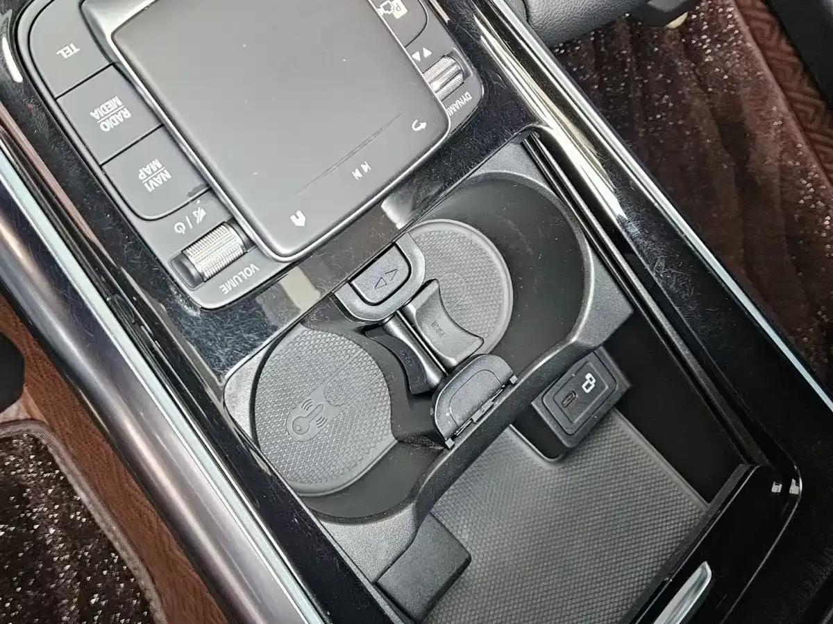 2020 Mercedes-Benz GLA 200 — миниатюра 5