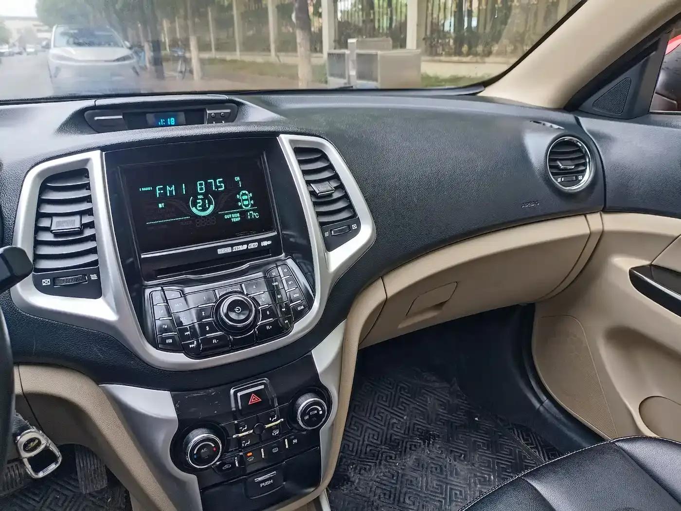 Changan Eado 2012 1.6L Automatic Deluxe (National IV Emission Standard) — миниатюра 24