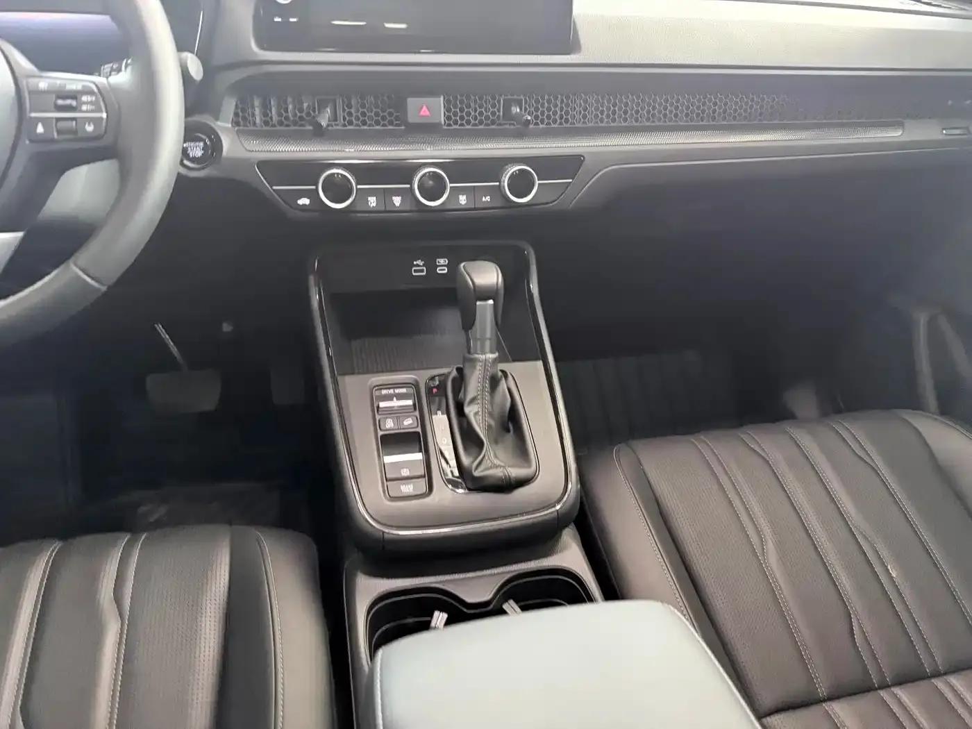 2025 Honda CR-V 240TURBO 2WD Elite Edition 5-seater — миниатюра 11