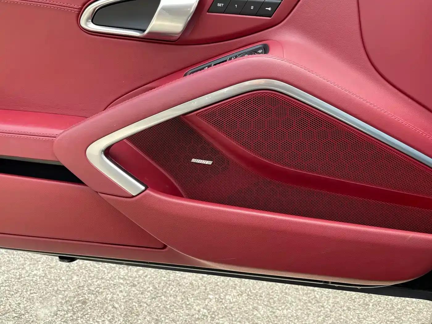 2020 Porsche 718 Boxster 2.0T — миниатюра 9