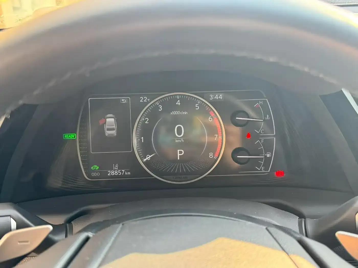 Lexus ES 2022 300h Premium Edition — миниатюра 4
