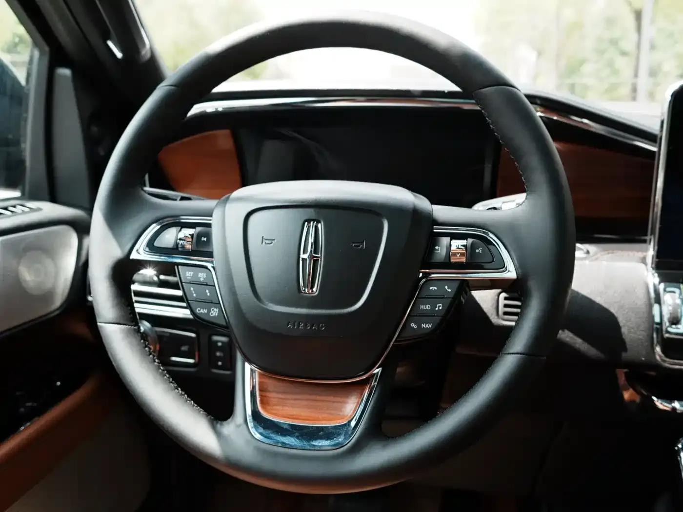 Navigator 2019 3.5T Premium Edition (China VI Emission Standard) — миниатюра 10
