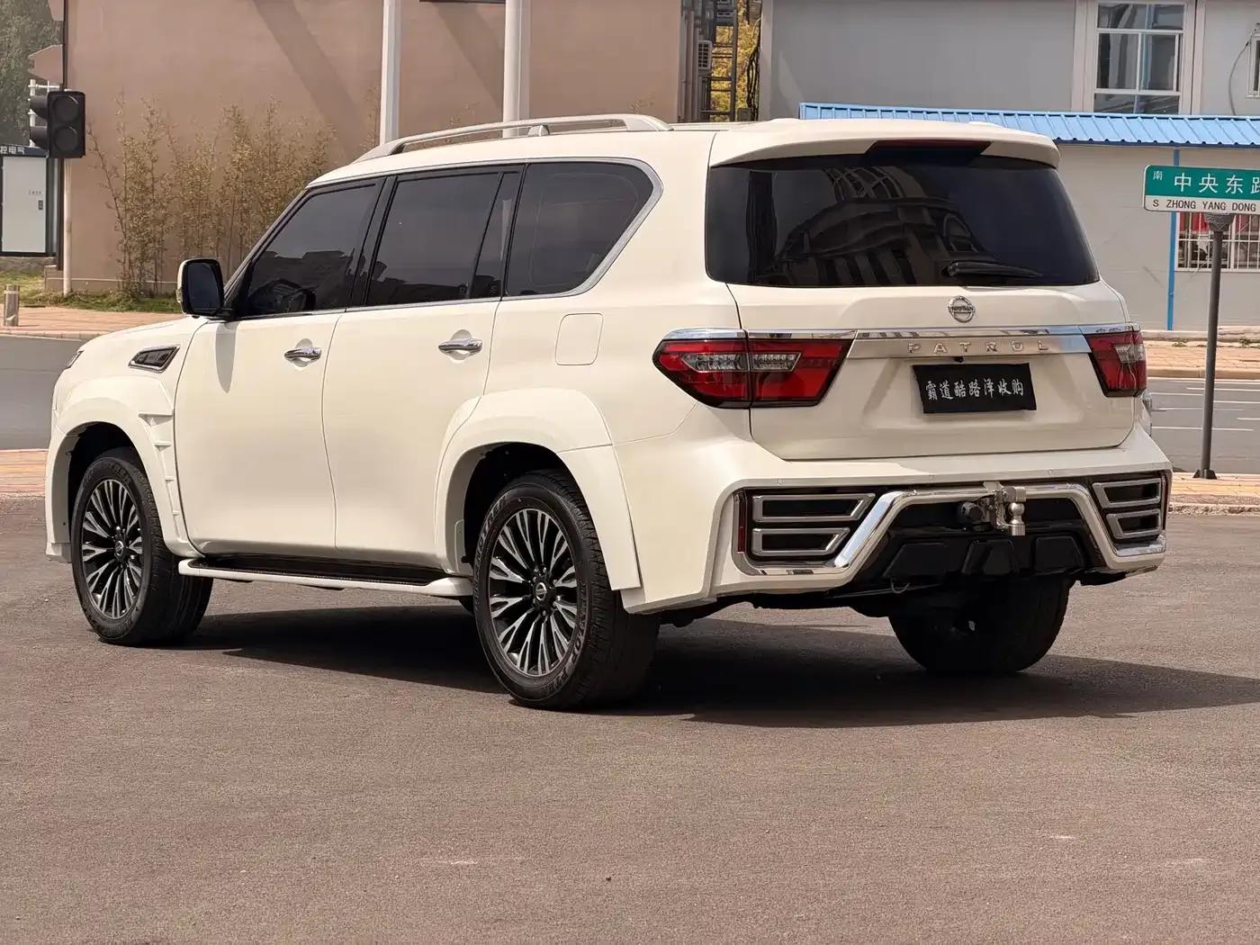 Nissan Patrol 2018 4.0L Flagship Edition — миниатюра 5