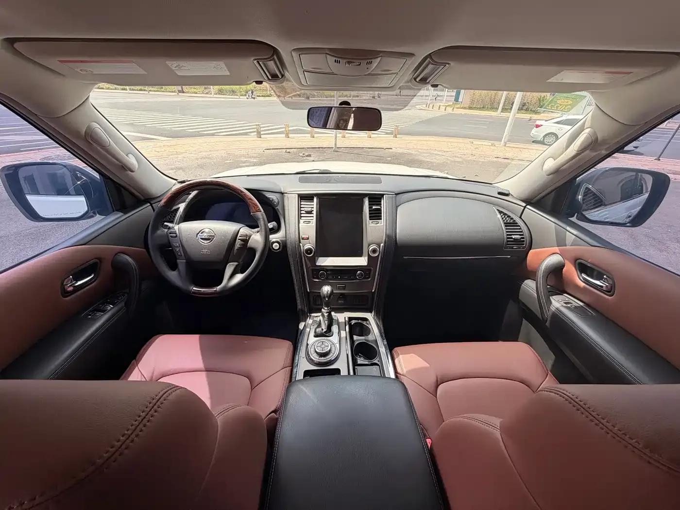 Nissan Patrol 2018 4.0L Flagship Edition — миниатюра 9