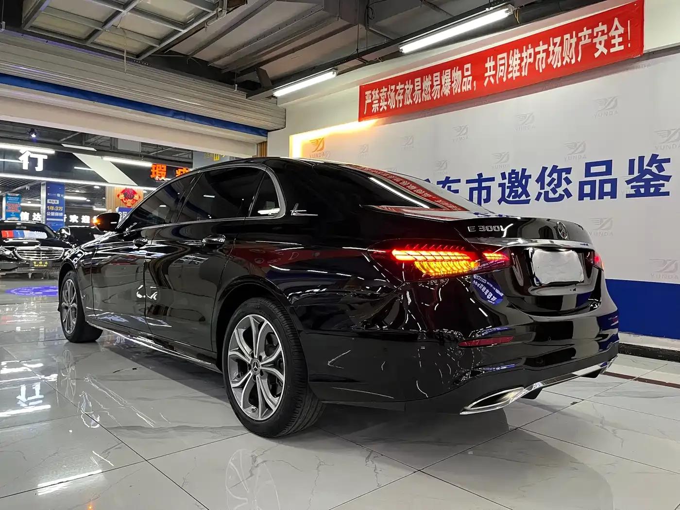 Mercedes-Benz E-Class 2022 Facelift E 300 L Sport Style — миниатюра 3