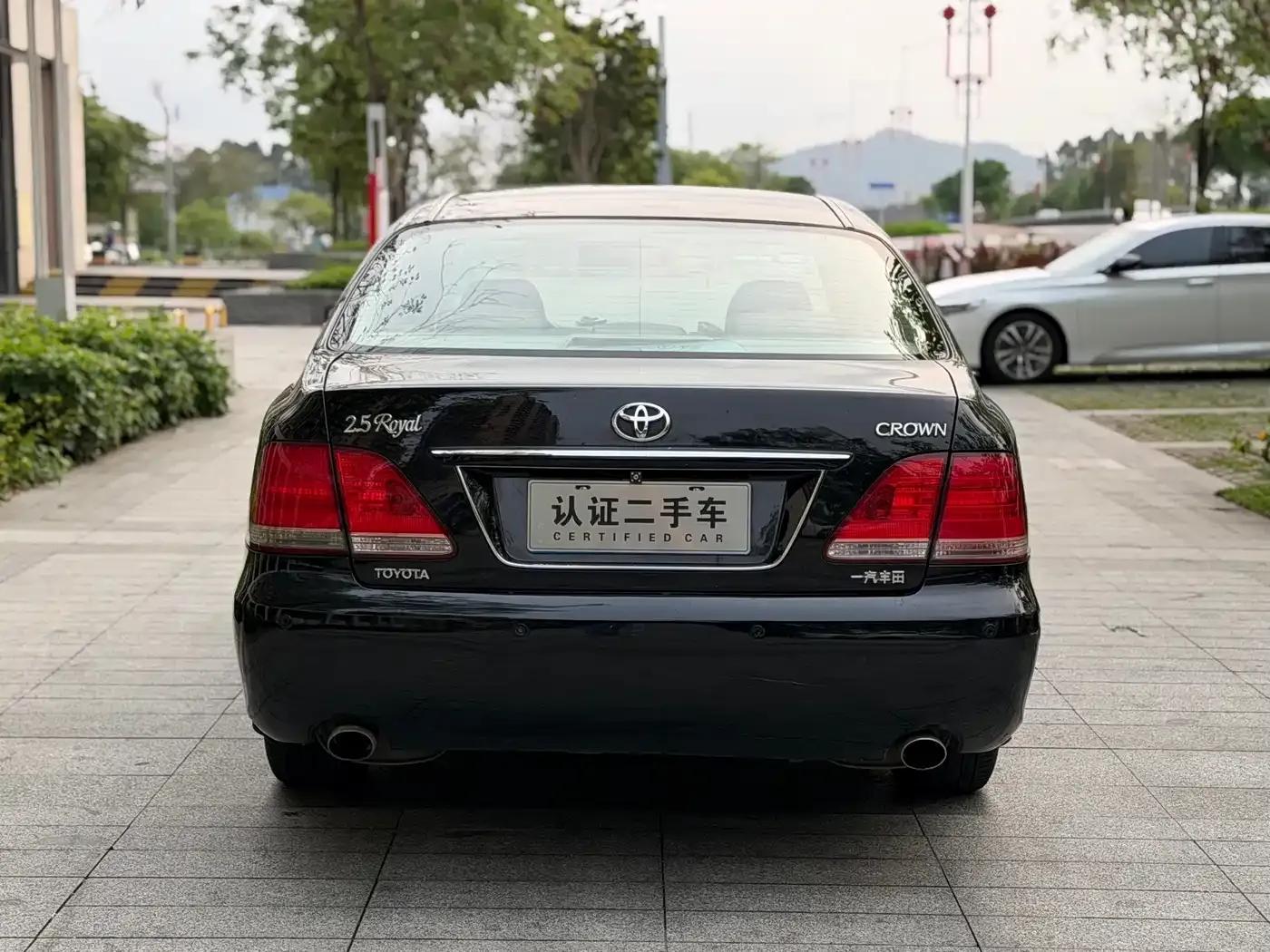 Crown 2006 2.5L Royal Leather Edition — миниатюра 11