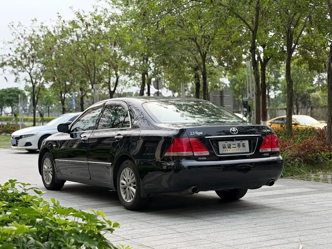 Crown 2006 2.5L Royal Leather Edition — миниатюра 13