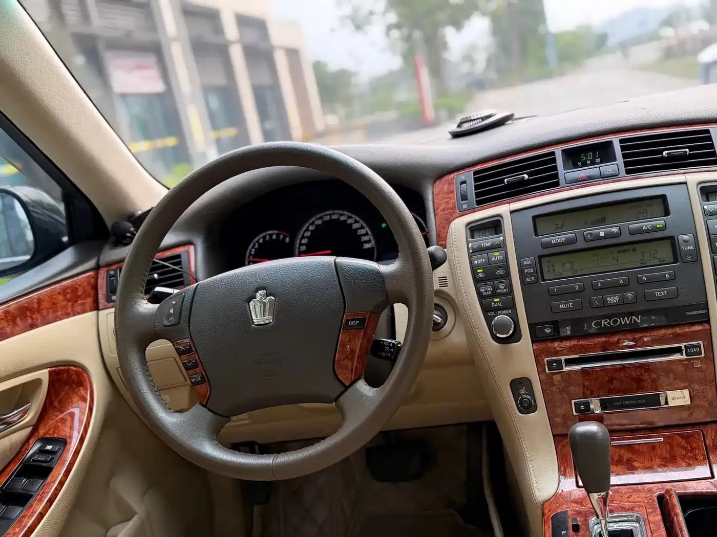 Crown 2006 2.5L Royal Leather Edition — миниатюра 7