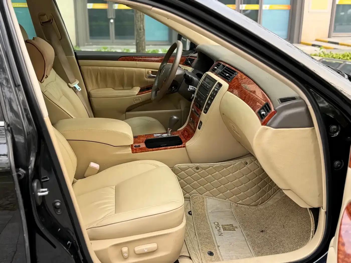 Crown 2006 2.5L Royal Leather Edition — миниатюра 9