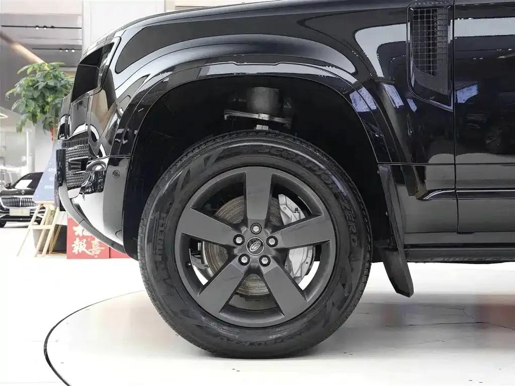 2024 Land Rover Defender 110 3.0T P400 X-DYNAMIC HSE — миниатюра 22