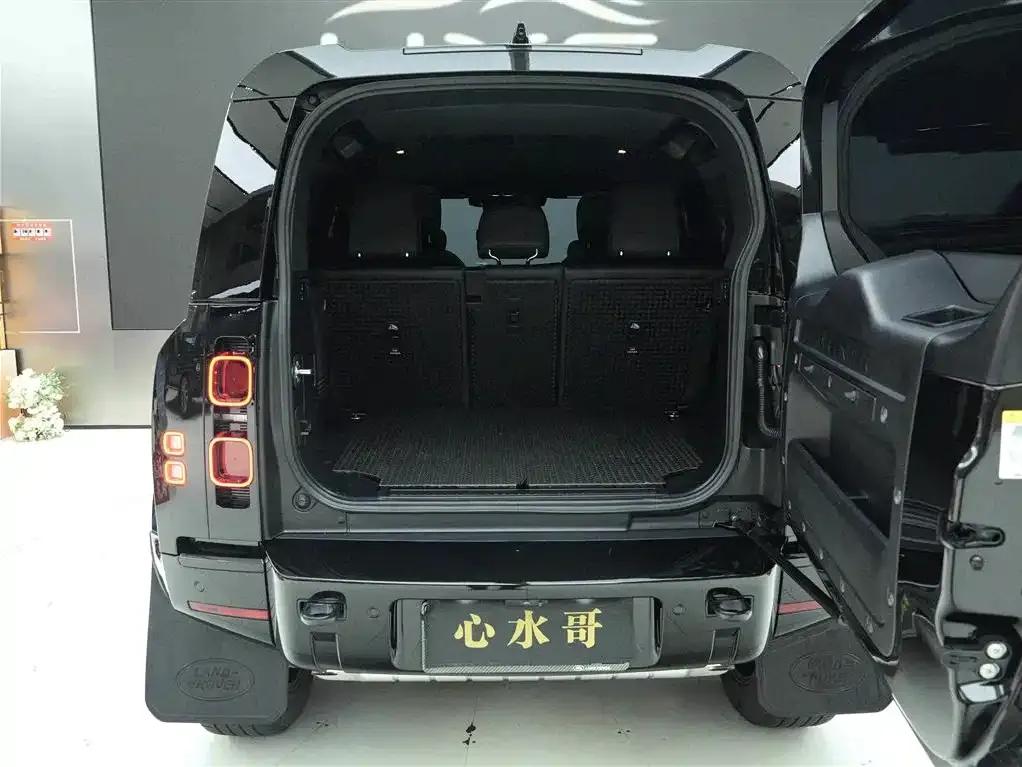 2024 Land Rover Defender 110 3.0T P400 X-DYNAMIC HSE — миниатюра 24