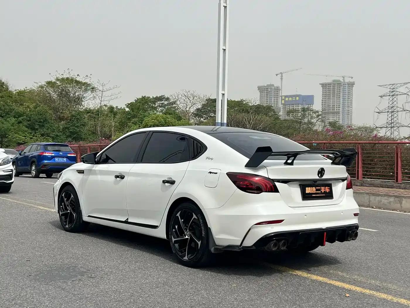 MG6 2021 Pro 1.5T Automatic Trophy Luxury Edition — миниатюра 18