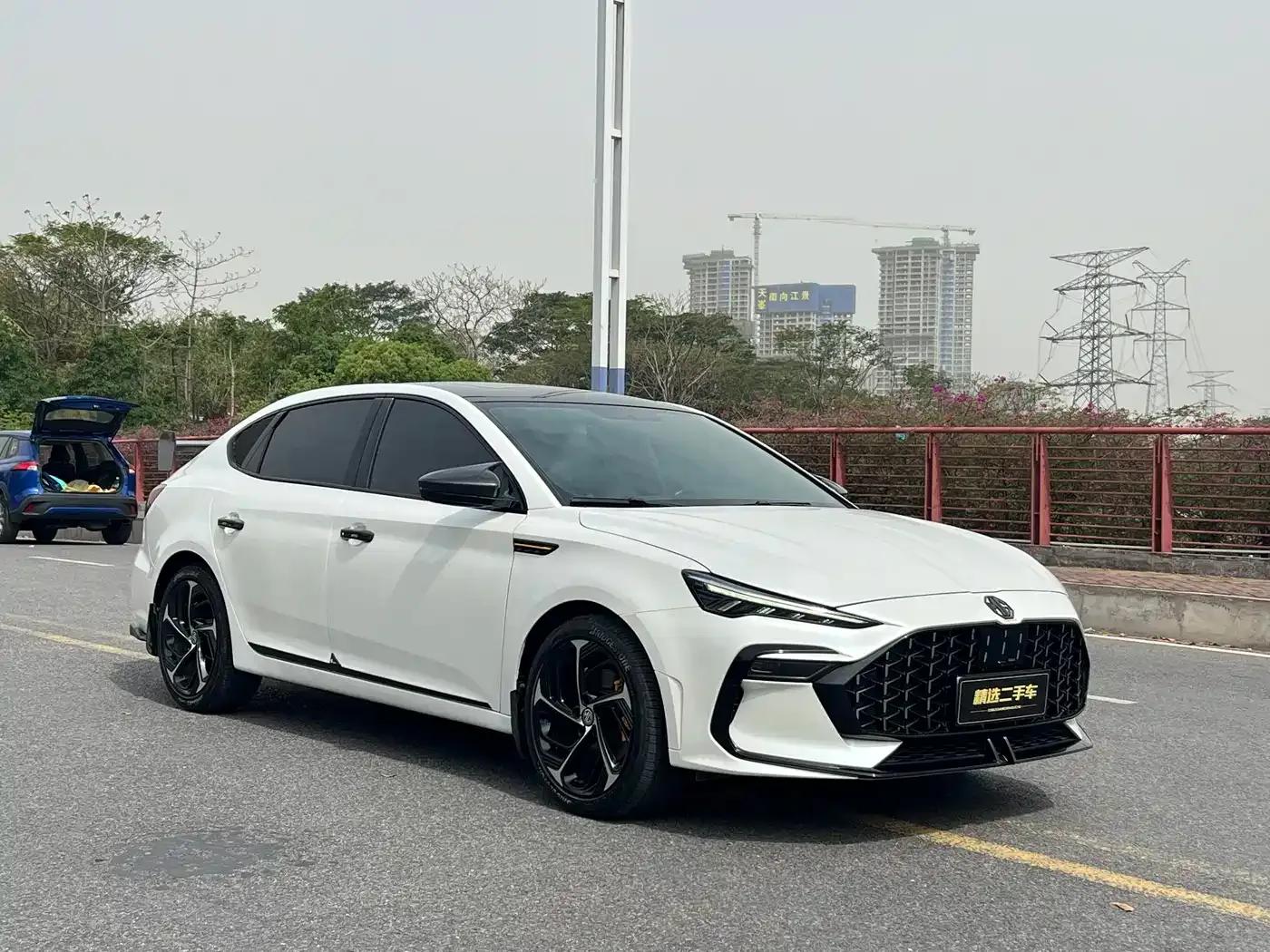 MG6 2021 Pro 1.5T Automatic Trophy Luxury Edition — миниатюра 3