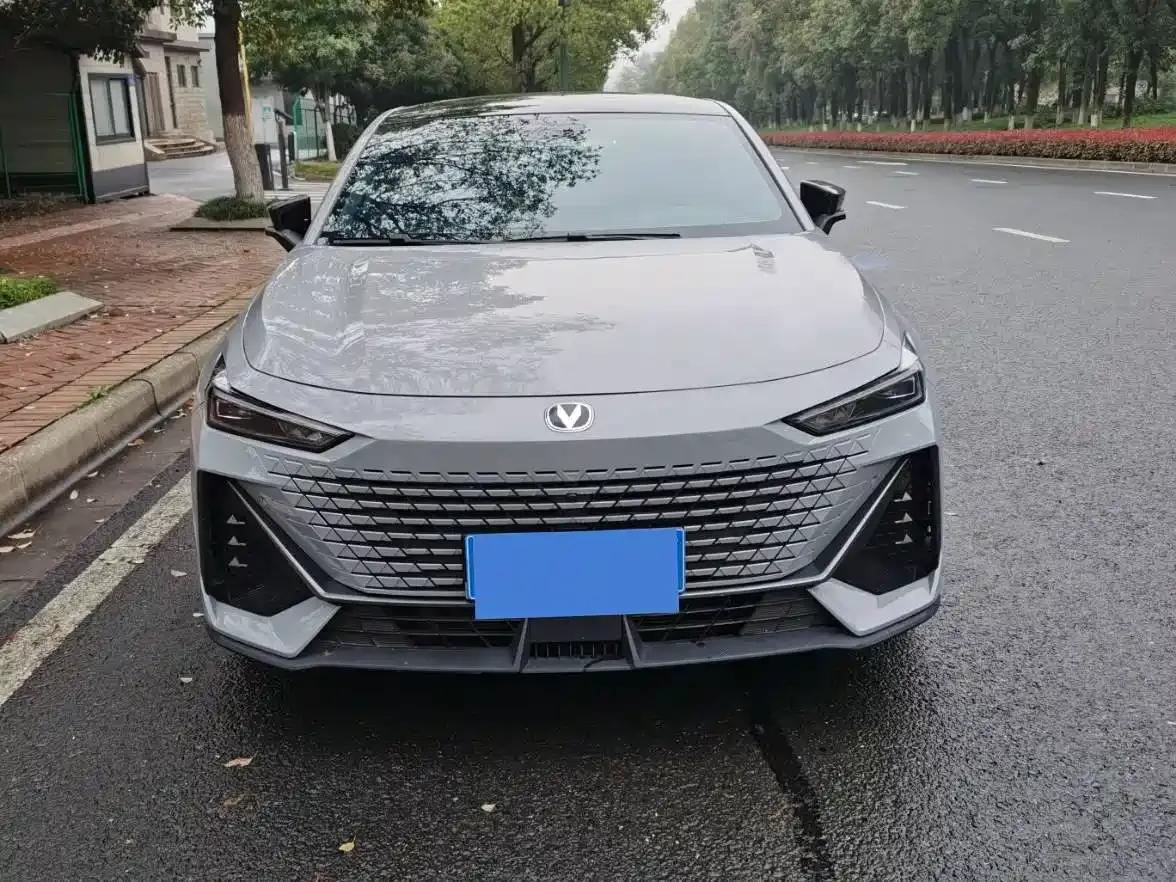 Changan UNI-V 2023 1.5T Premium Edition — миниатюра 3