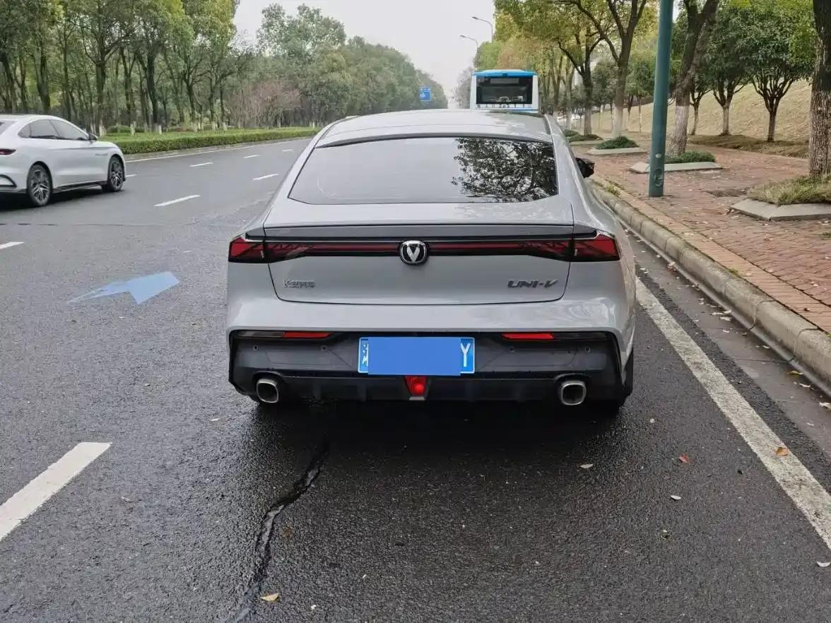 Changan UNI-V 2023 1.5T Premium Edition — миниатюра 5