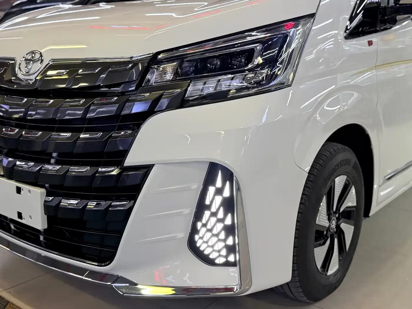 2025 HIACE 3.5L Automatic — миниатюра 30
