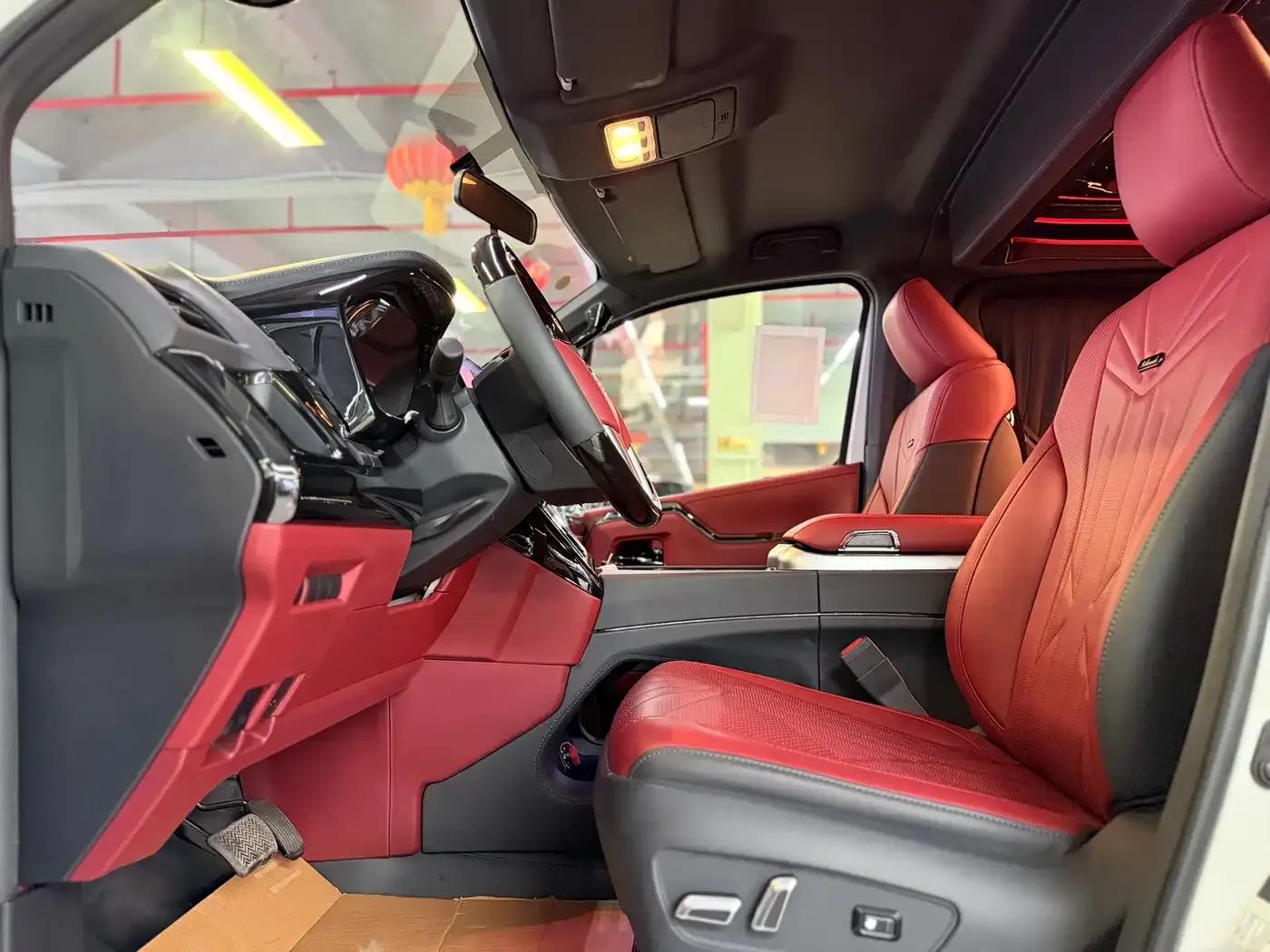 2025 HIACE 3.5L Automatic — миниатюра 4