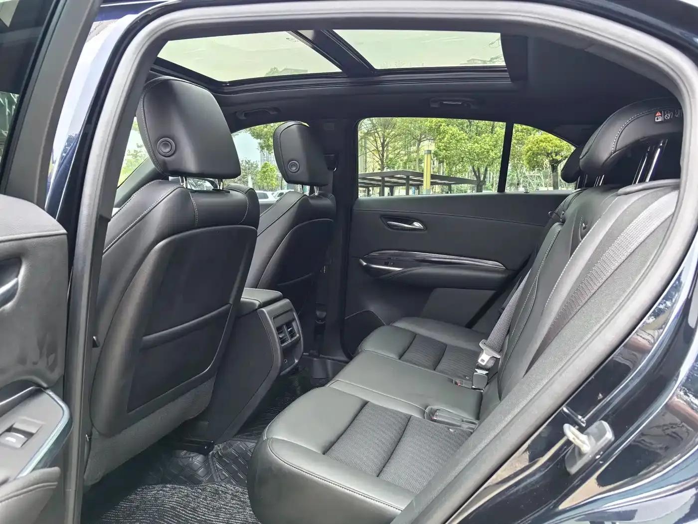 Cadillac XT4 2021 28T Two-Wheel Drive Technology Edition — миниатюра 5
