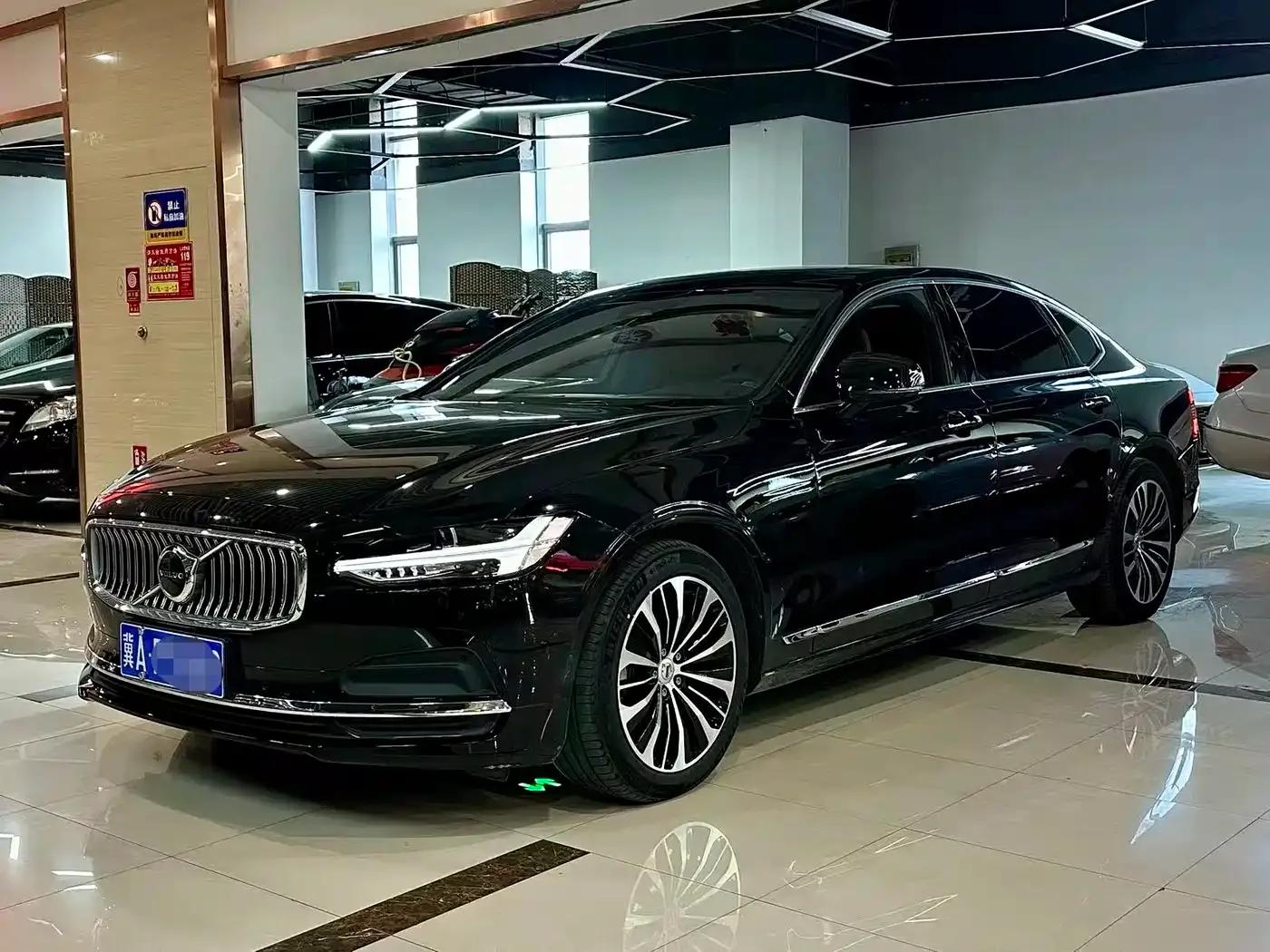 2024 Volvo S90 B5 Smart Luxury Edition — миниатюра 1
