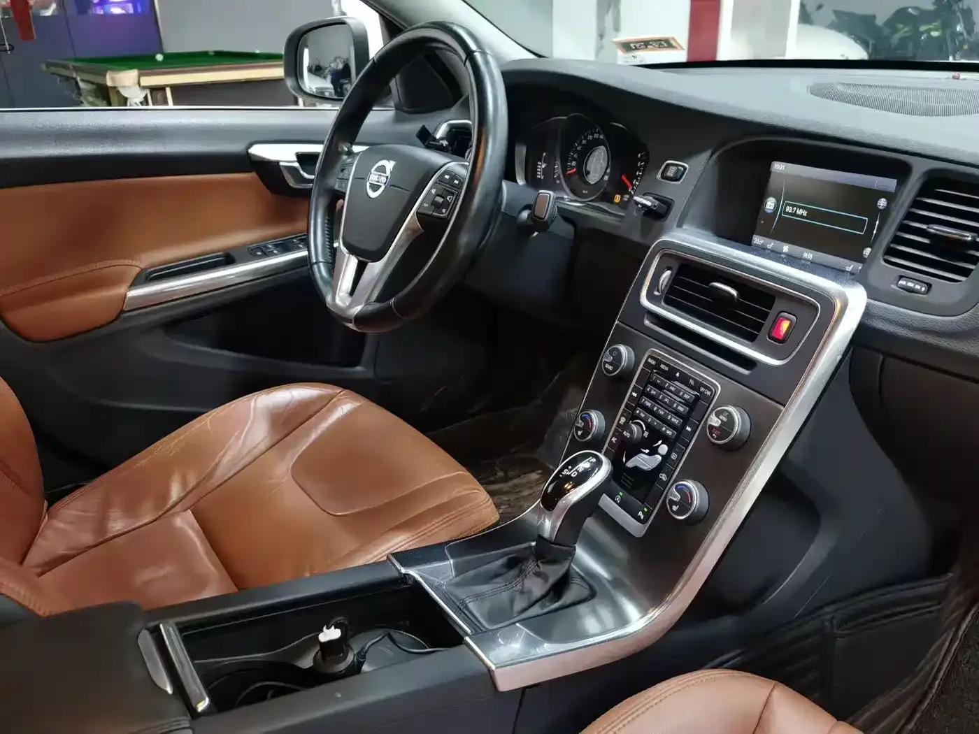2014 Volvo S60 S60L 2.0T Smart Edition — миниатюра 13