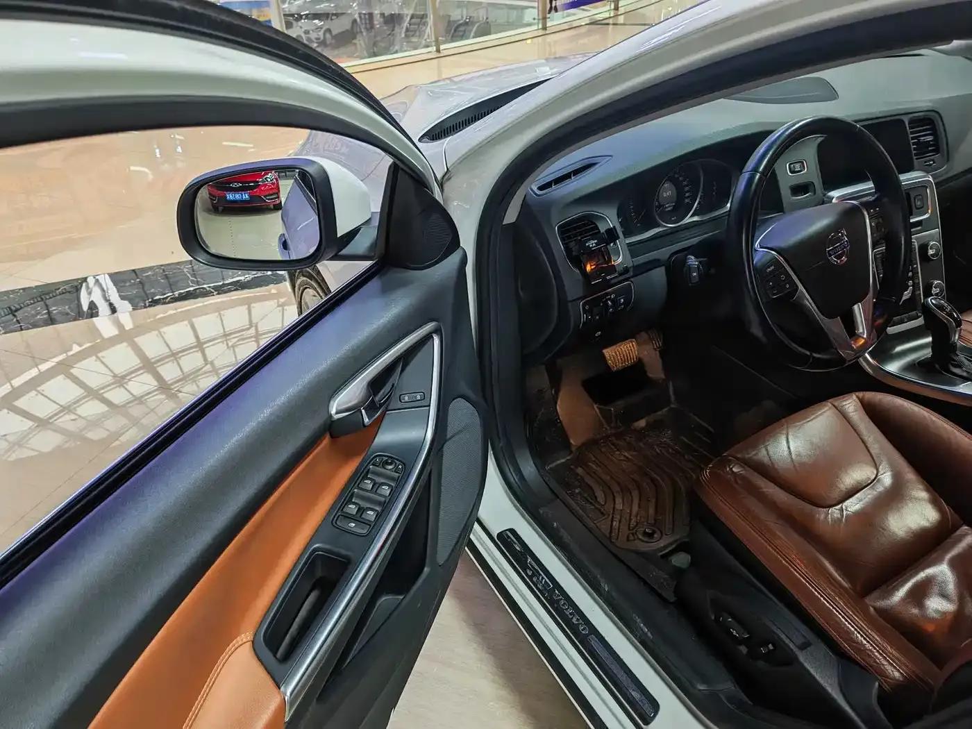 2014 Volvo S60 S60L 2.0T Smart Edition — миниатюра 10