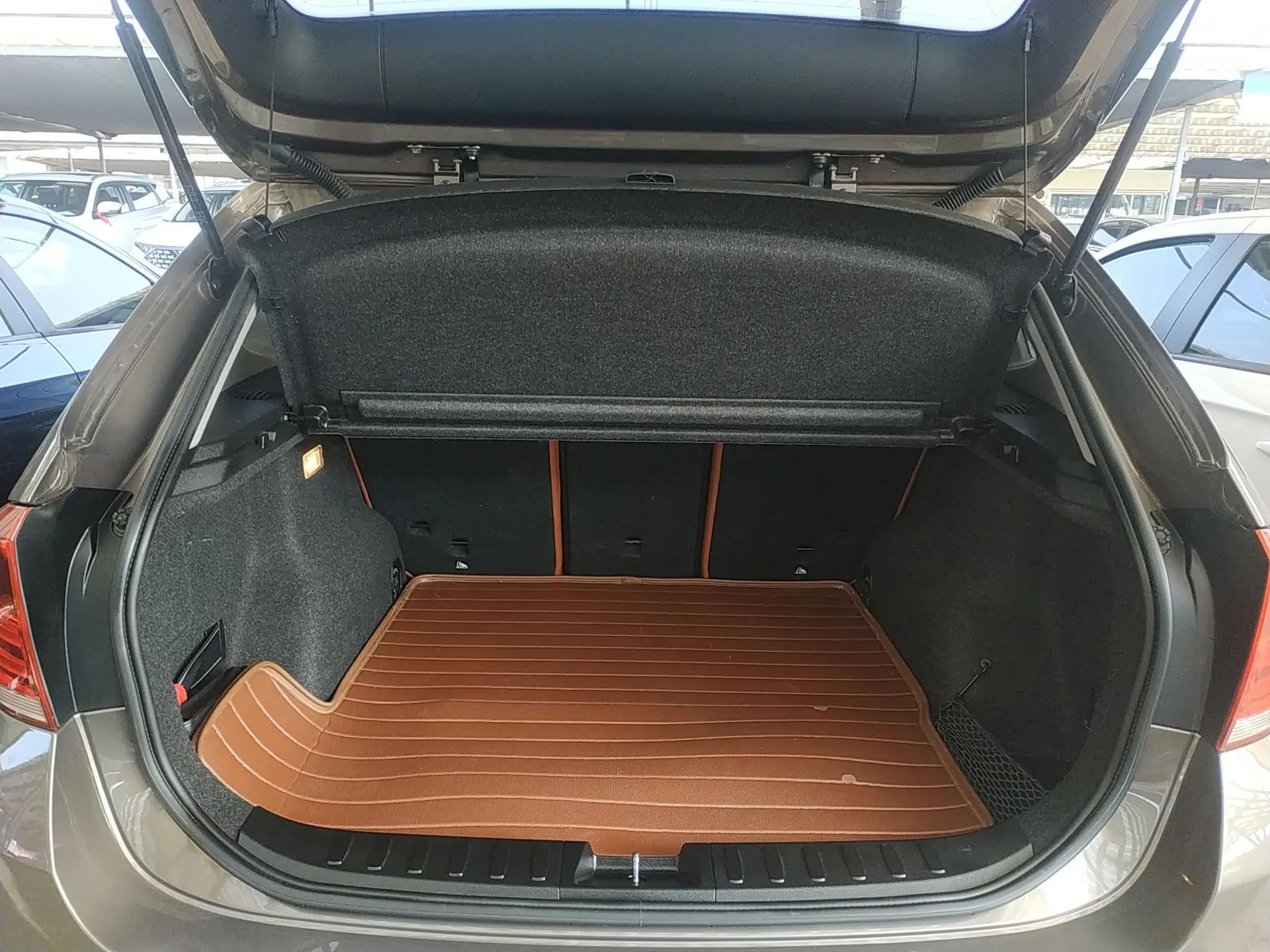 BMW X1 2013 sDrive18i Fashion Model — миниатюра 21