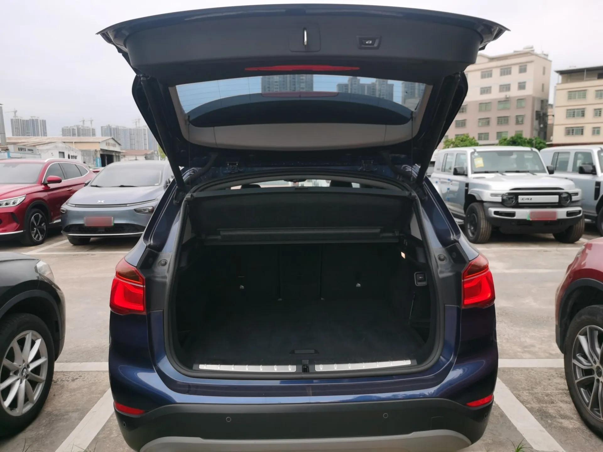 BMW X1 2016 sDrive18Li Premium Edition — миниатюра 21