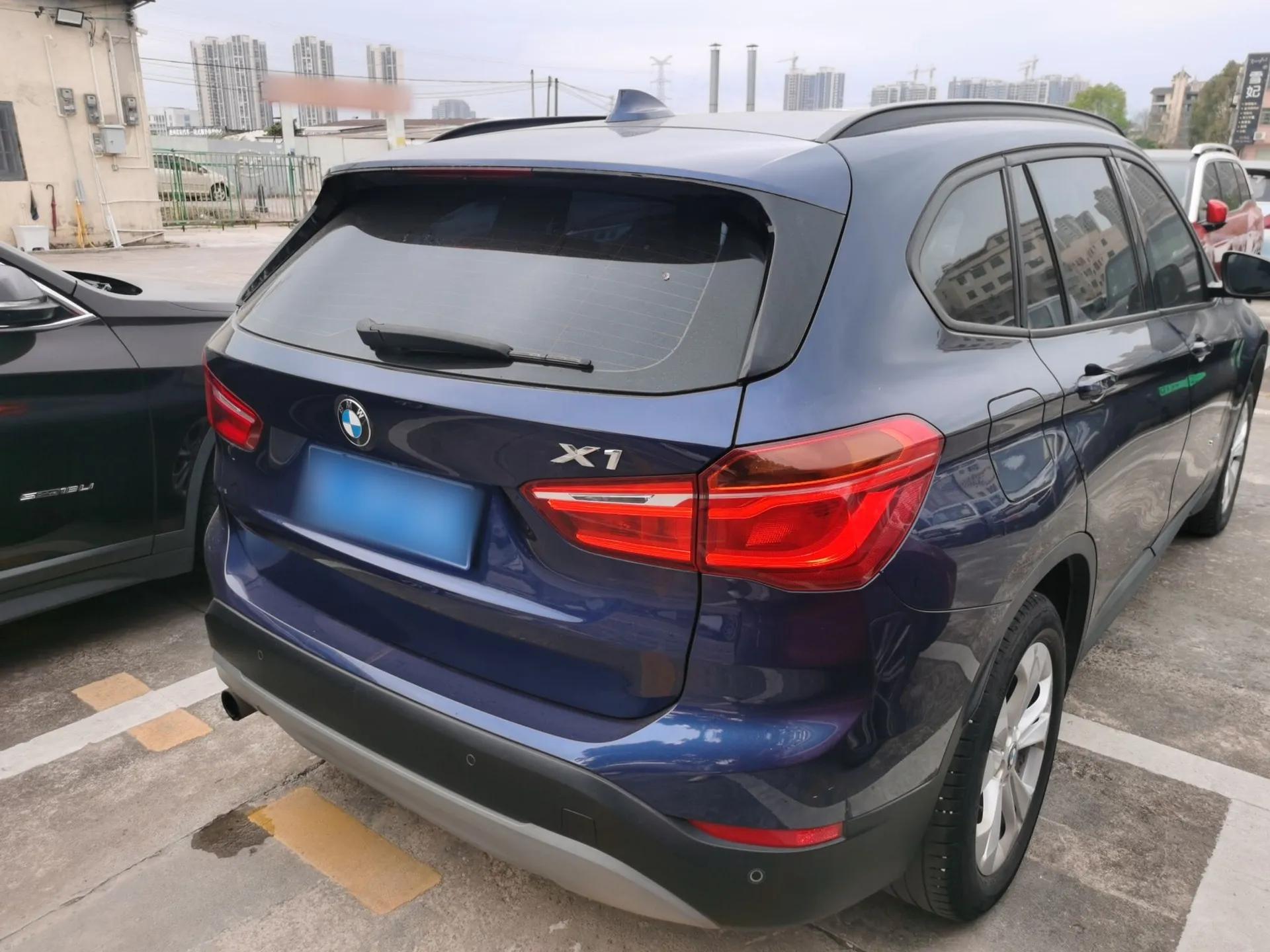BMW X1 2016 sDrive18Li Premium Edition — миниатюра 4
