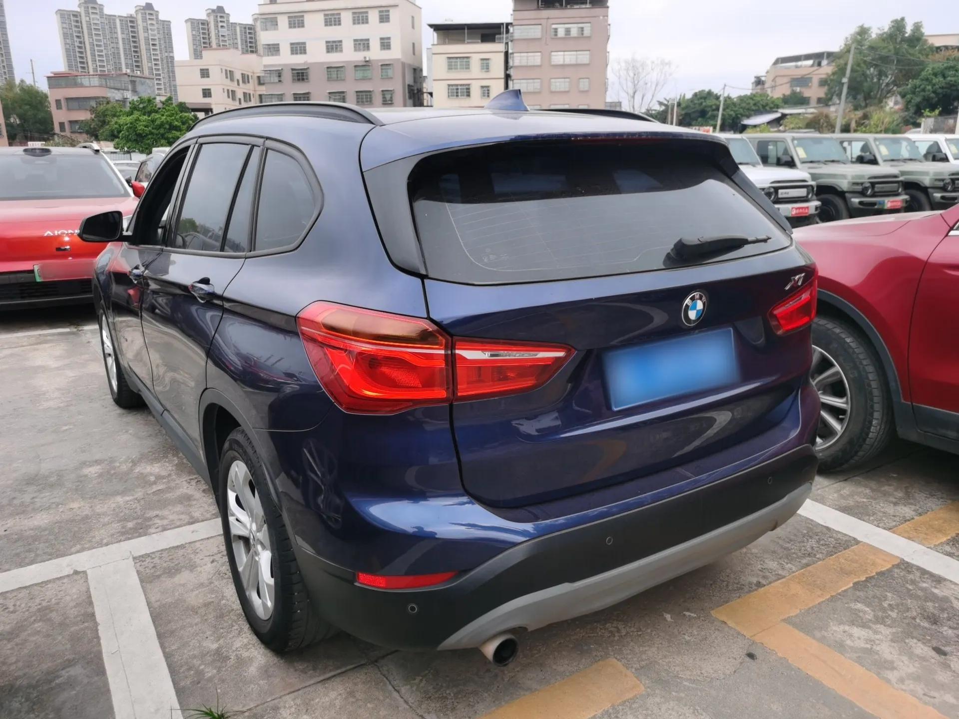 BMW X1 2016 sDrive18Li Premium Edition — миниатюра 7