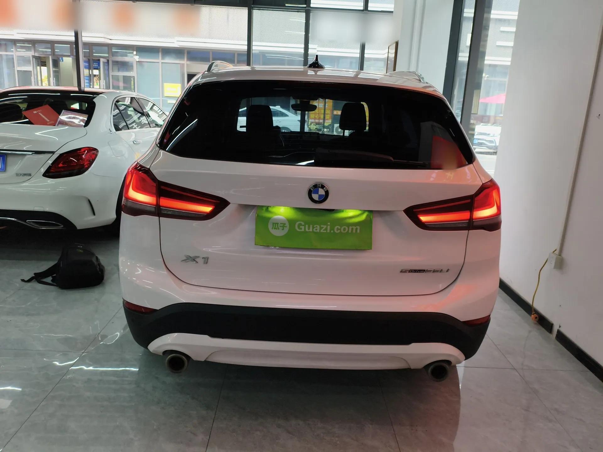 BMW X1 2022 sDrive25Li Leading Model — миниатюра 3