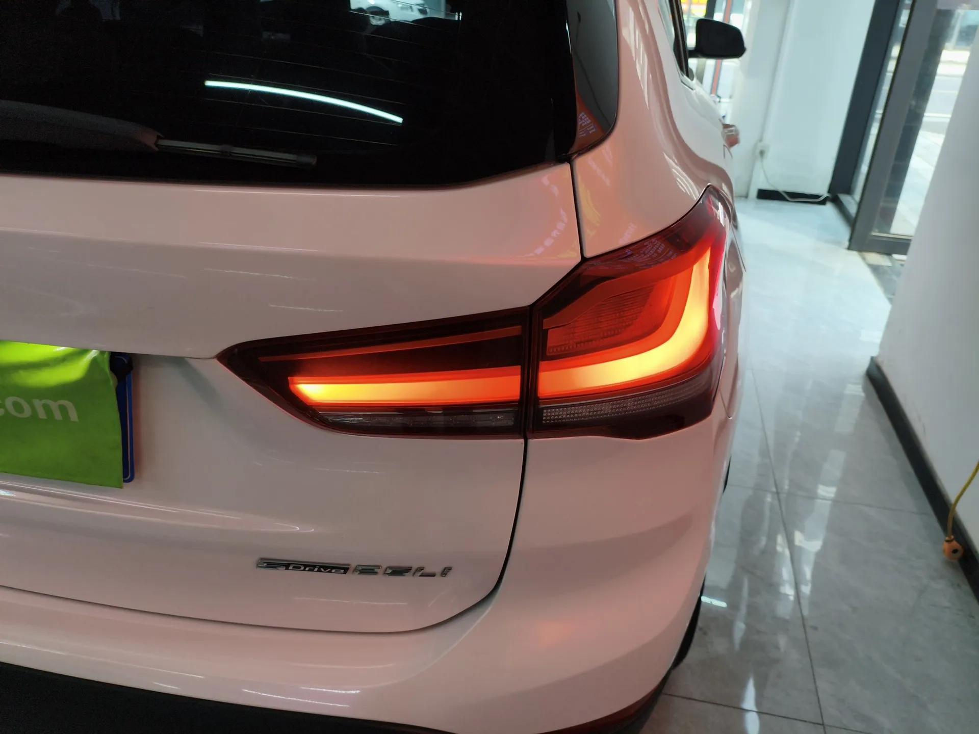 BMW X1 2022 sDrive25Li Leading Model — миниатюра 8