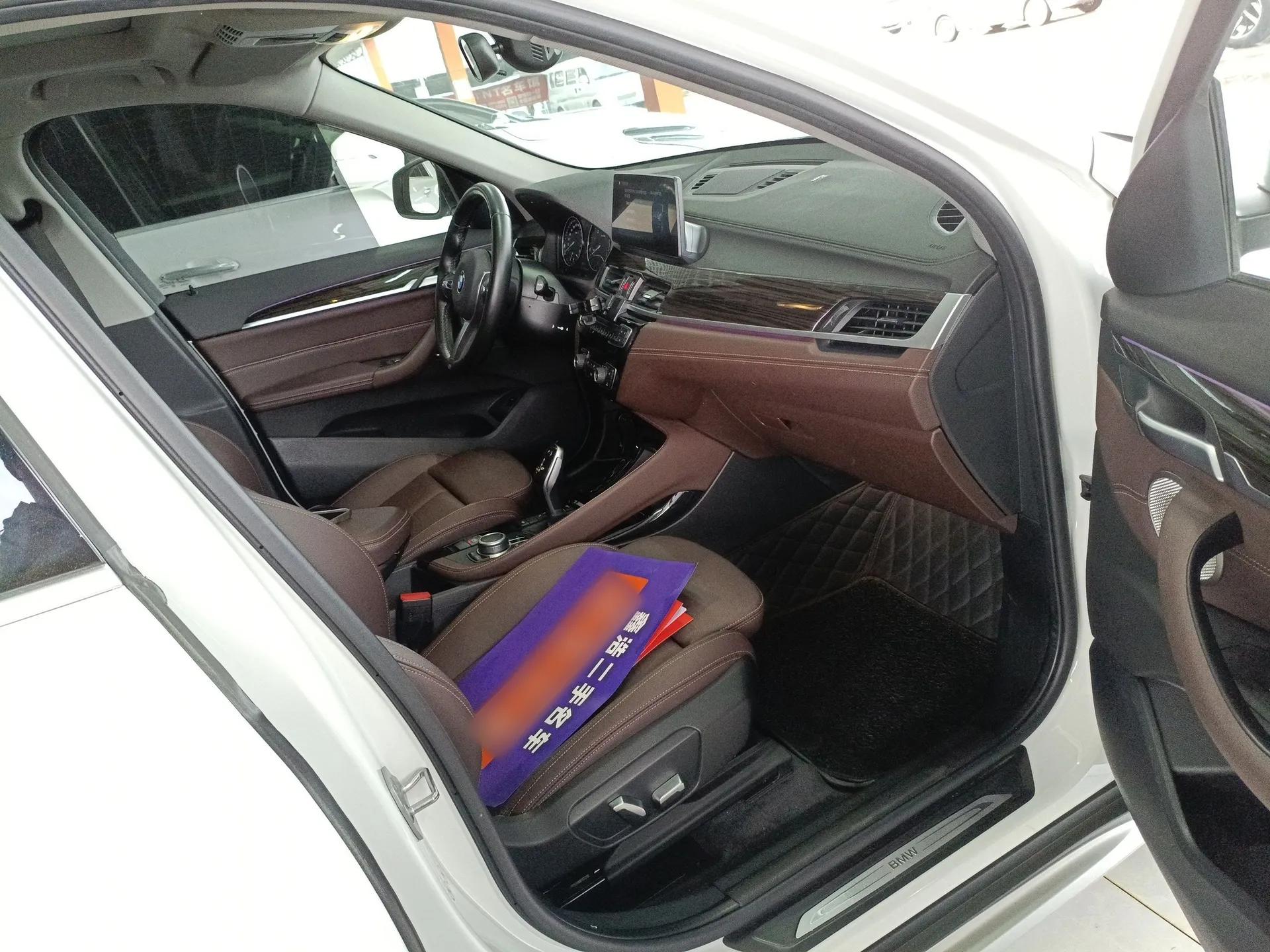 BMW X1 2022 xDrive25Li Luxury Model — миниатюра 23
