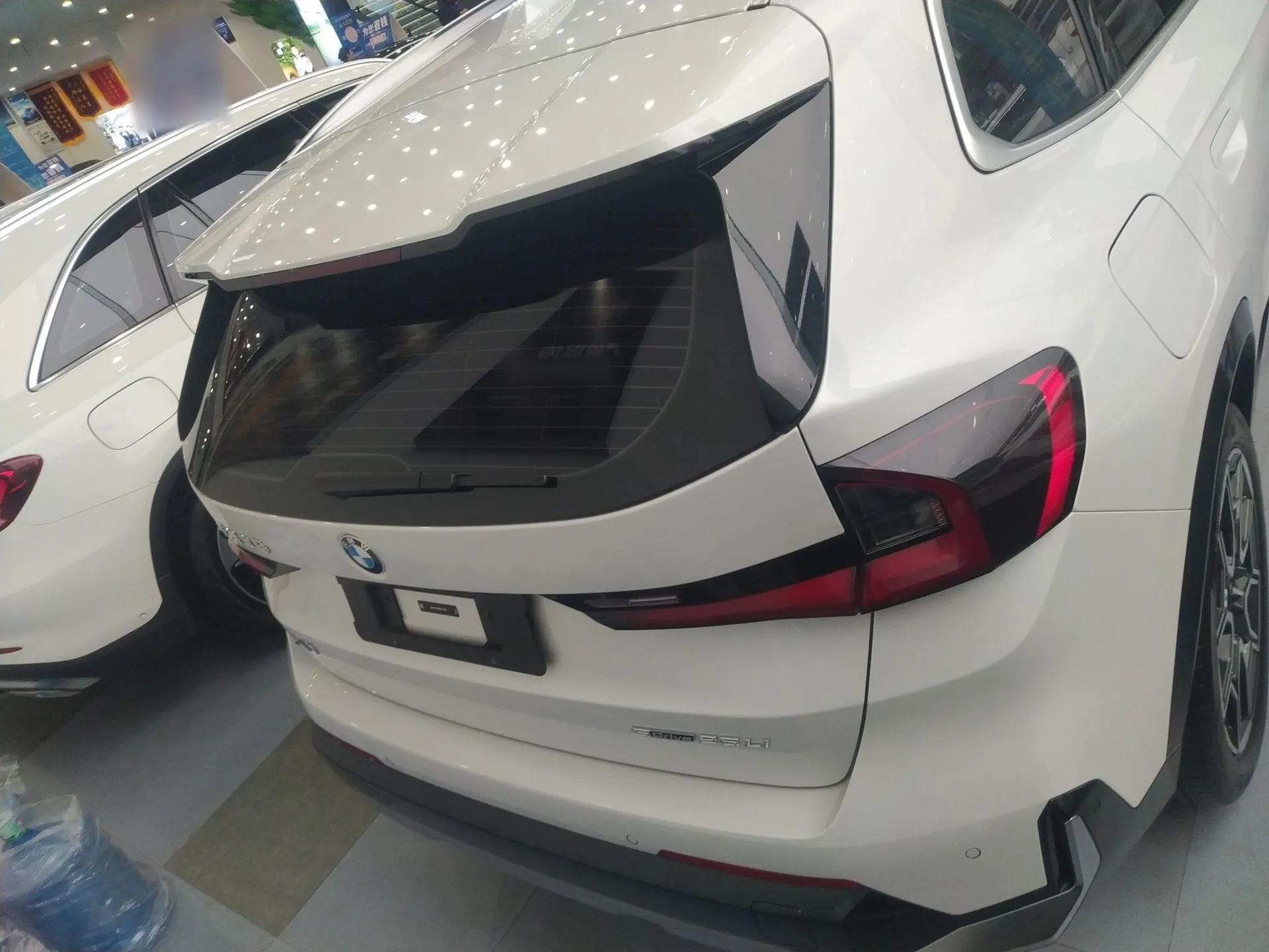 BMW X1 2023 sDrive25Li X Design Package — миниатюра 3