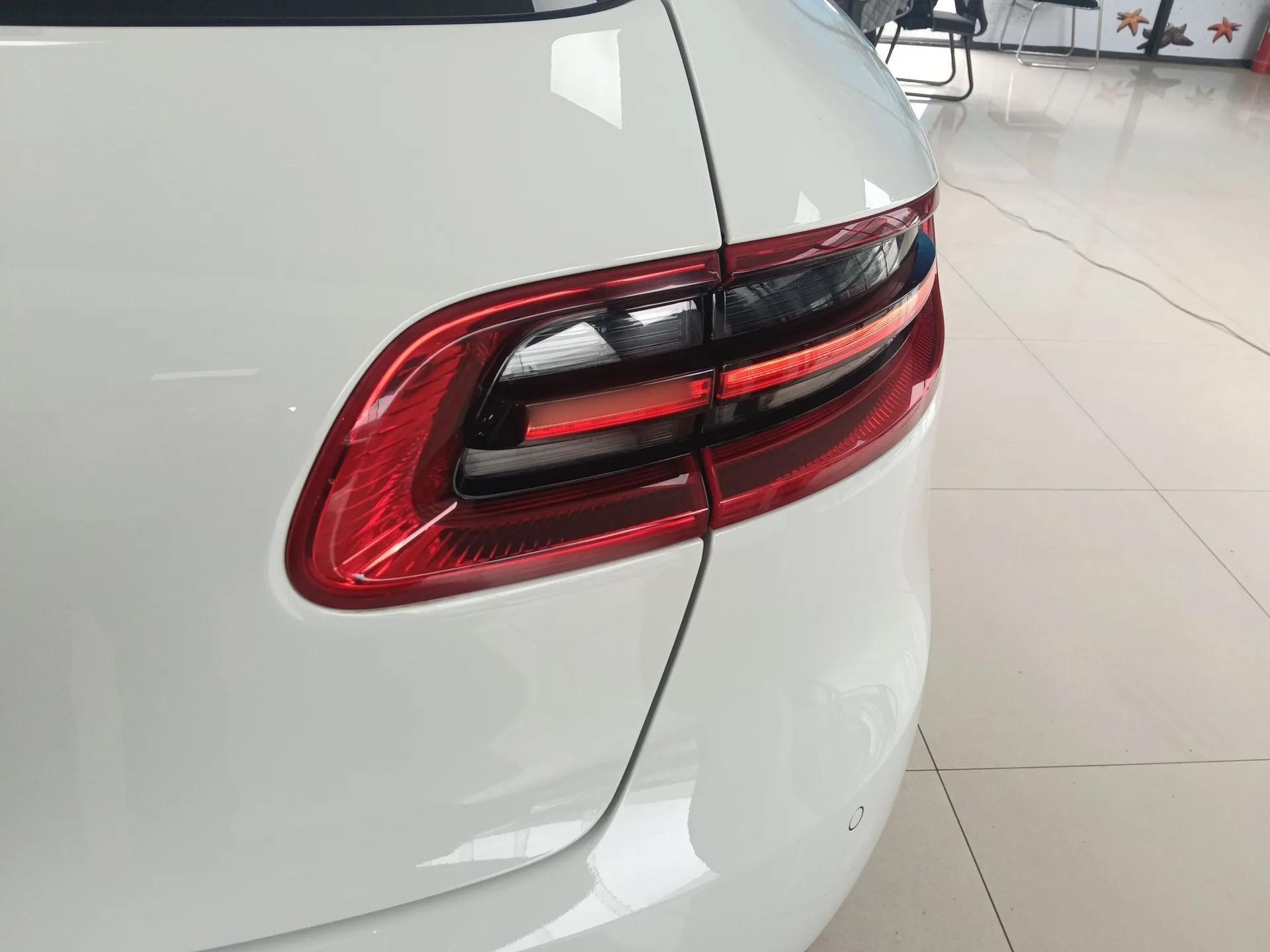 Porsche Macan 2017 Macan 2.0T — миниатюра 7