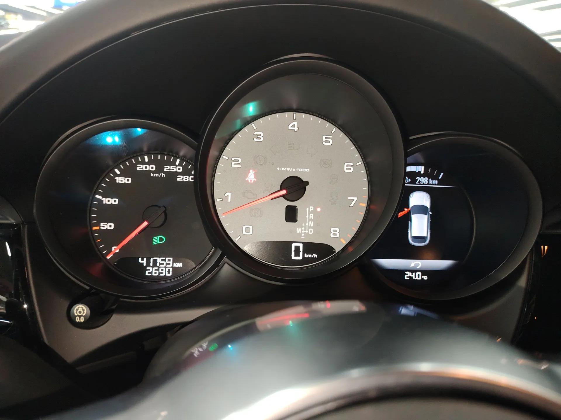 Porsche Macan 2017 Macan S 3.0T — миниатюра 15