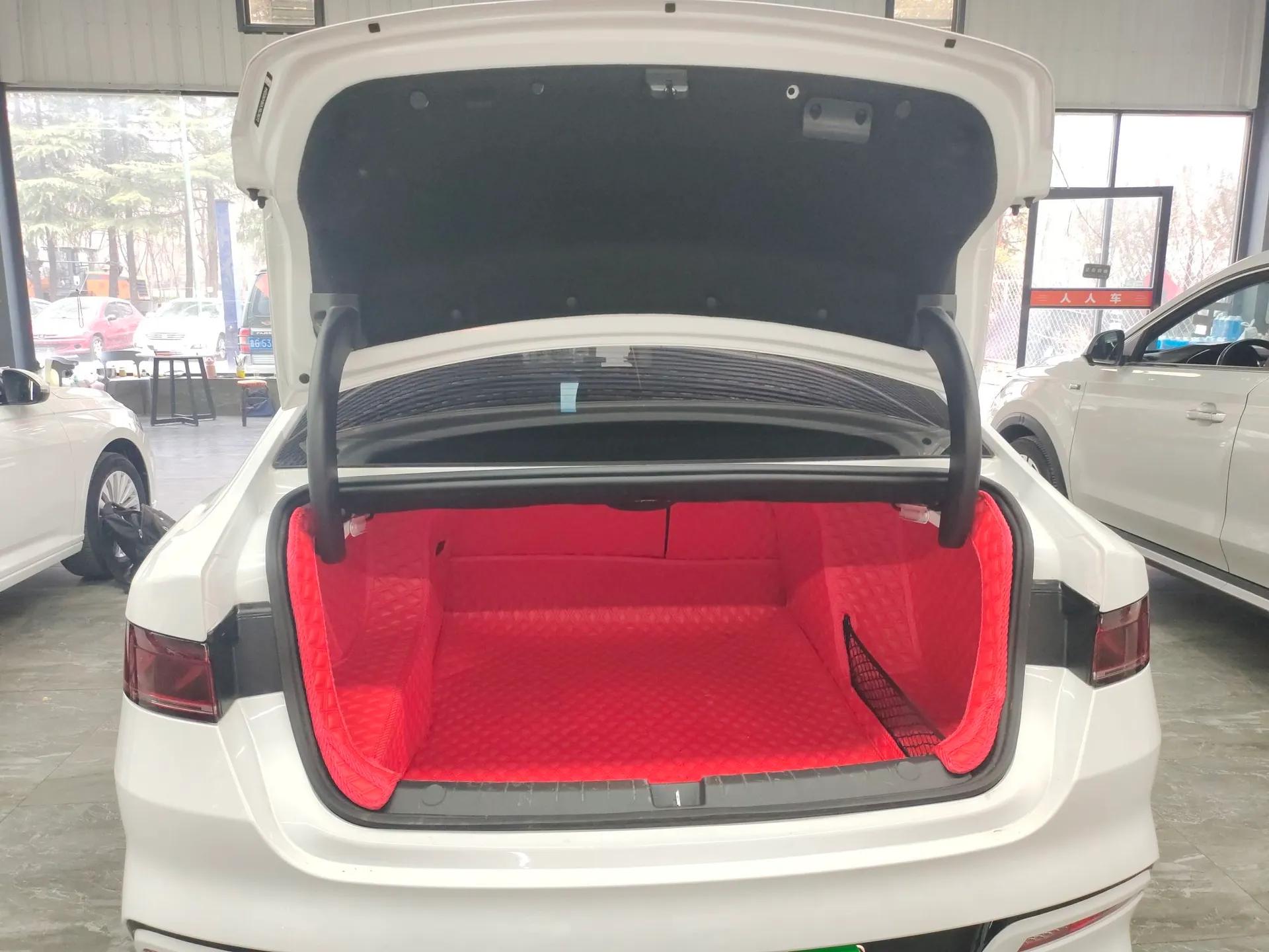 BYD Qin PLUS 2024 HONOR Edition DM-i 55KM Leading Model — миниатюра 22