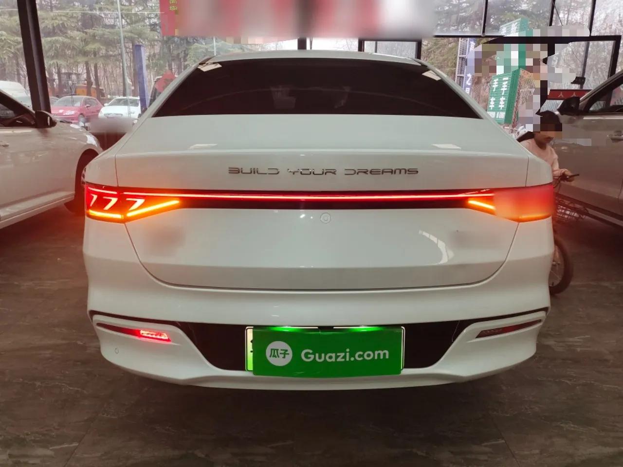 BYD Qin PLUS 2024 HONOR Edition DM-i 55KM Leading Model — миниатюра 5