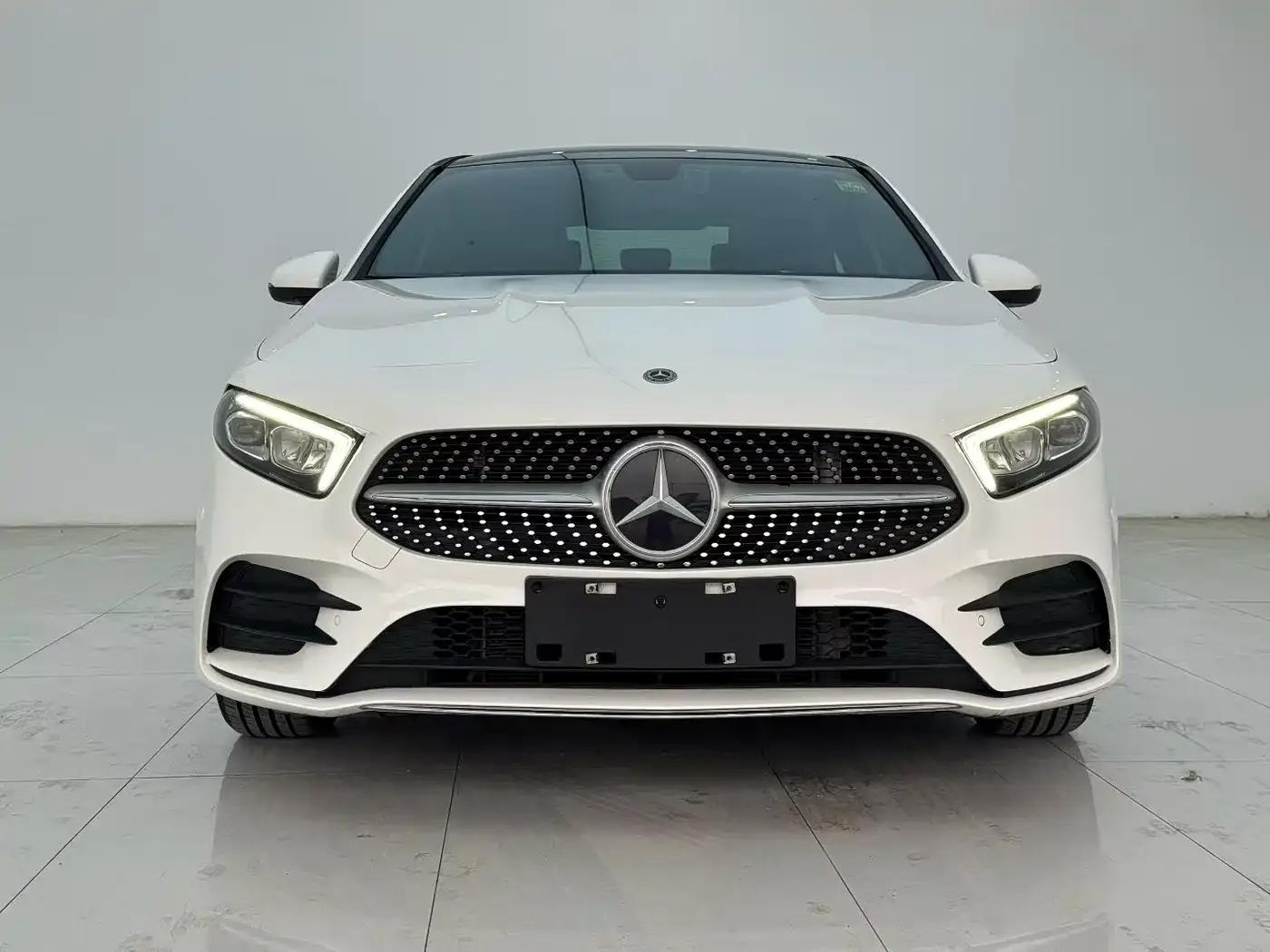 Mercedes-Benz A-Class 2020 Facelift A 200 L Sport Sedan Fashion Model — миниатюра 1