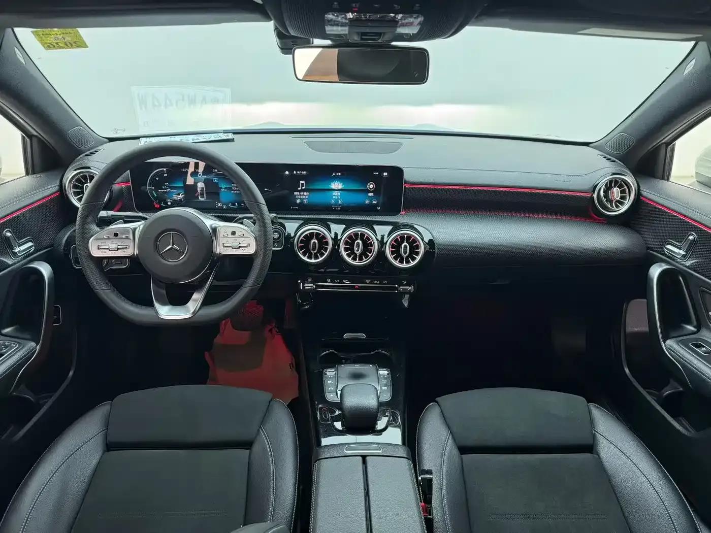 Mercedes-Benz A-Class 2020 Facelift A 200 L Sport Sedan Fashion Model — миниатюра 4