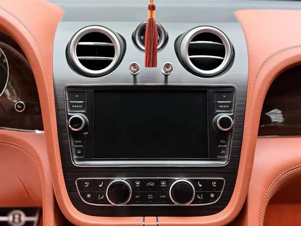 Bentayga 2017 4.0T Diesel — миниатюра 12