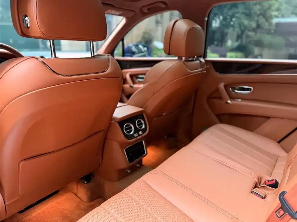 Bentayga 2017 4.0T Diesel — миниатюра 24