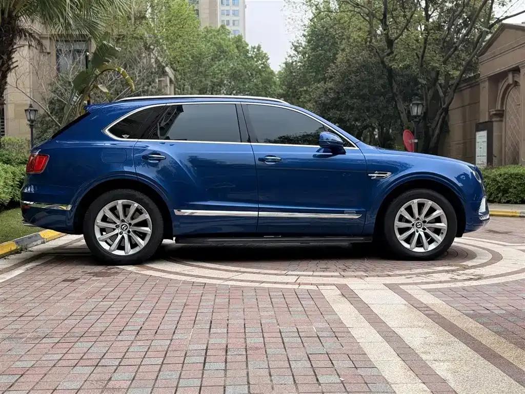 Bentayga 2017 4.0T Diesel — миниатюра 4