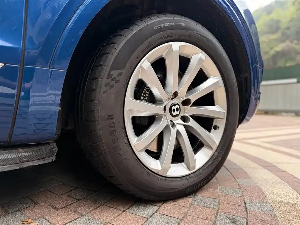 Bentayga 2017 4.0T Diesel — миниатюра 8