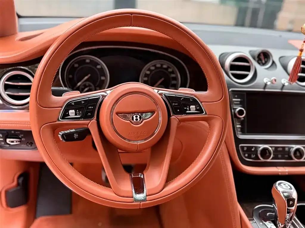 Bentayga 2017 4.0T Diesel — миниатюра 9