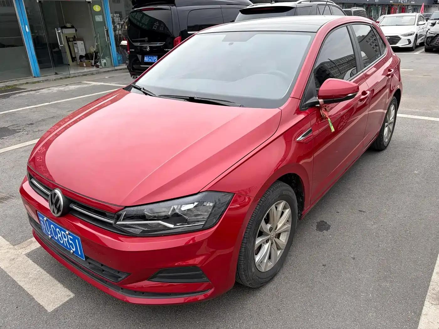 2019 Polo Plus 1.5L Automatic Colorful Technology Edition — миниатюра 1